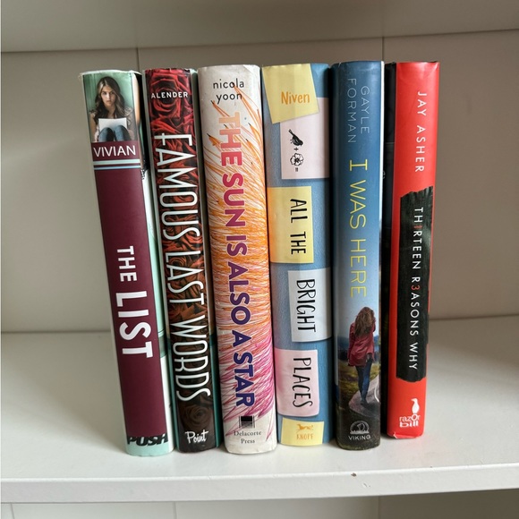 Hardcover Book Bundle - Picture 1 of 2